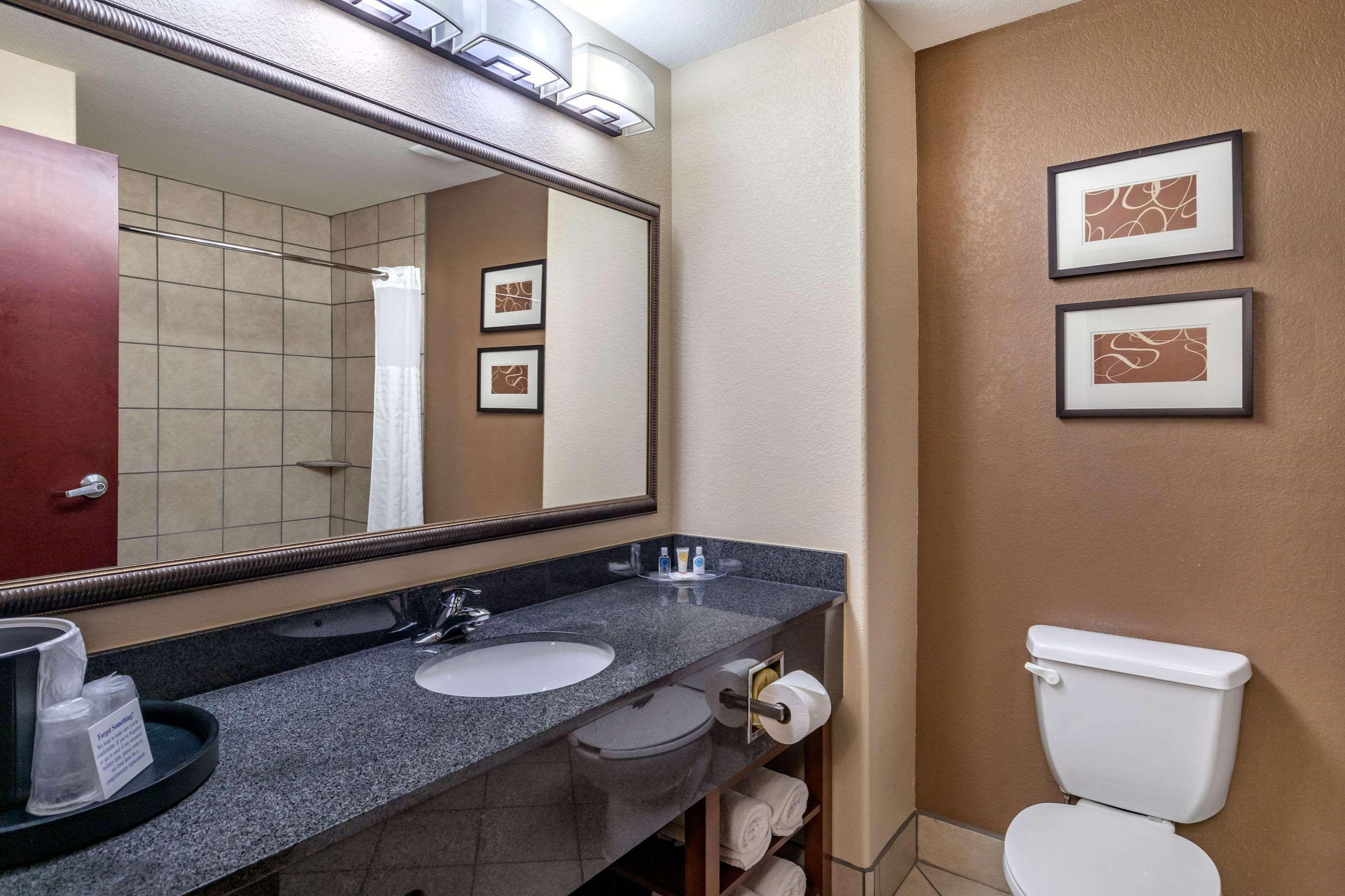 Comfort Suites Ennis Extérieur photo