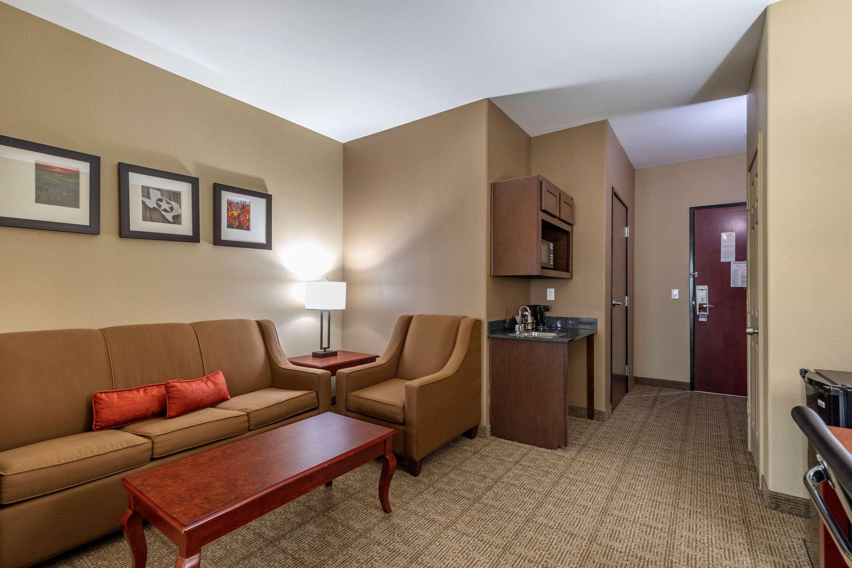 Comfort Suites Ennis Extérieur photo