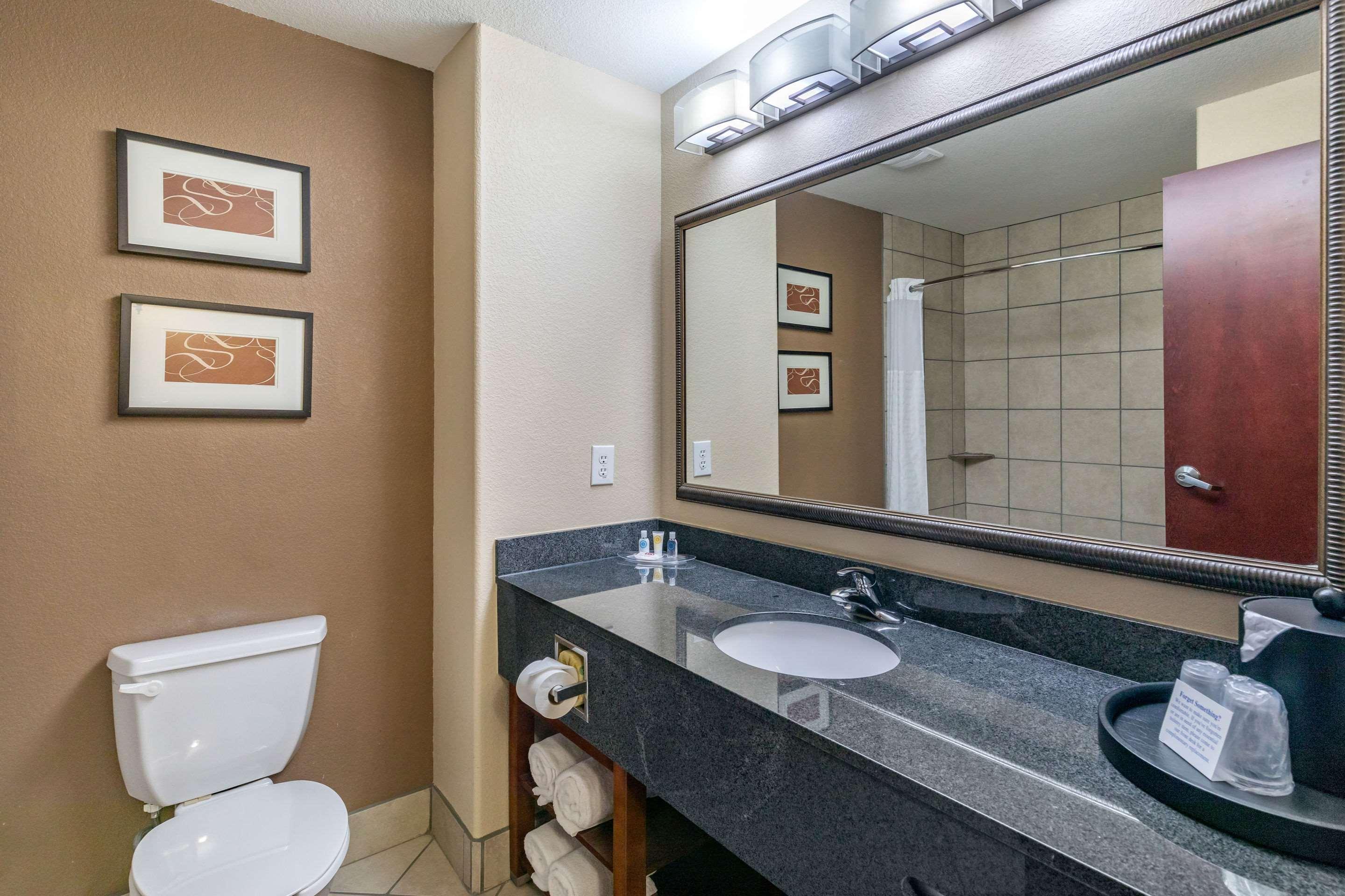Comfort Suites Ennis Extérieur photo