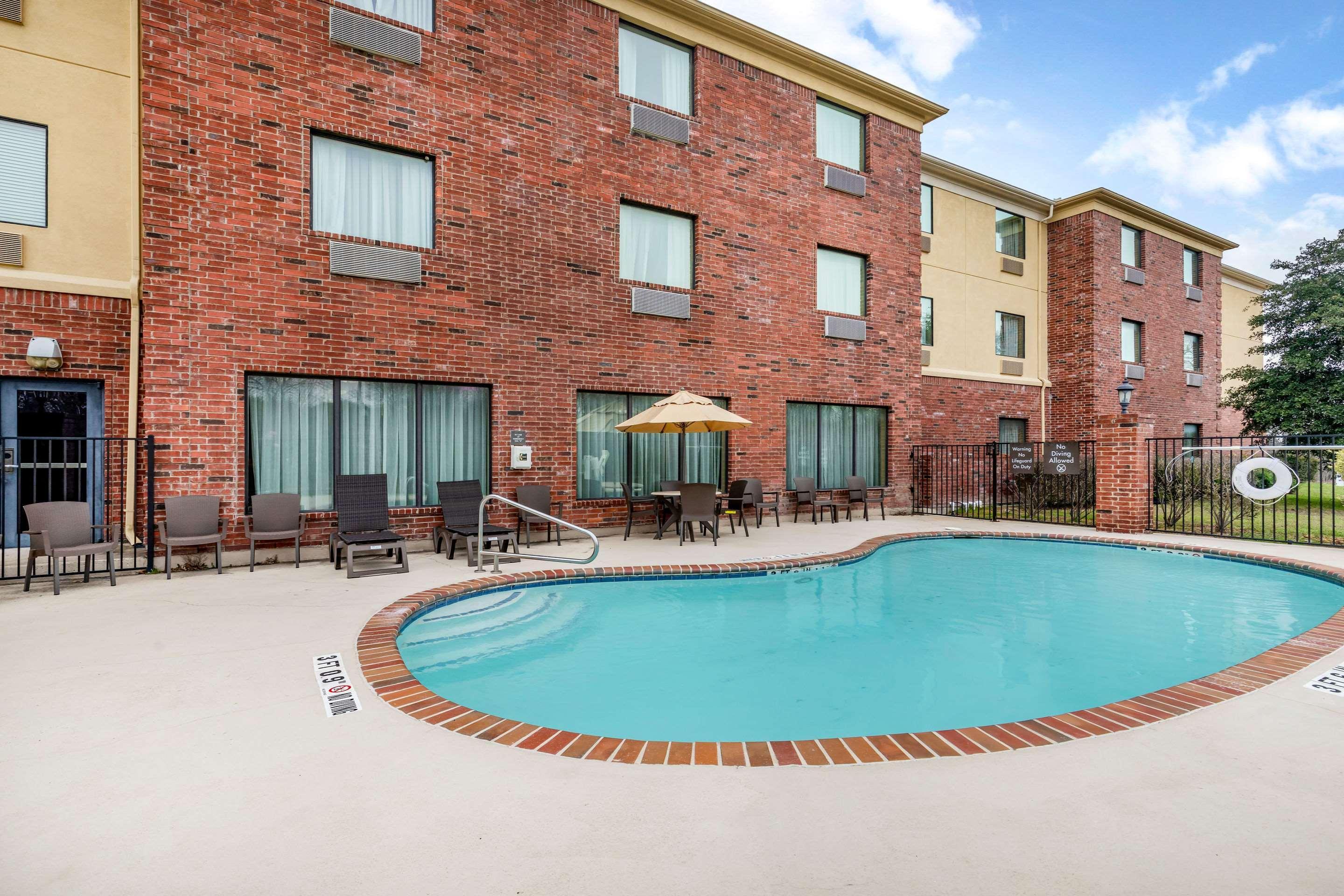 Comfort Suites Ennis Extérieur photo