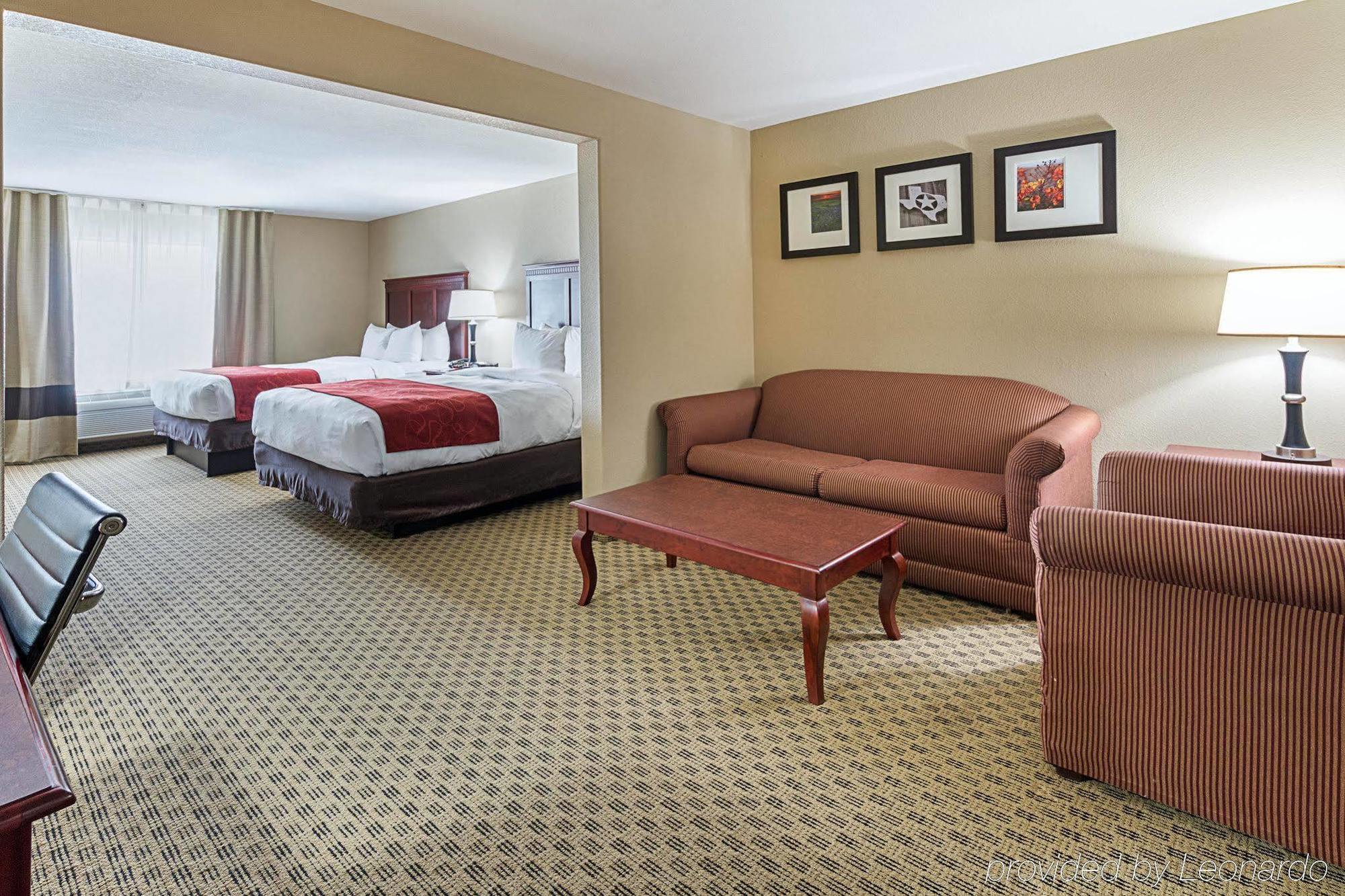 Comfort Suites Ennis Extérieur photo